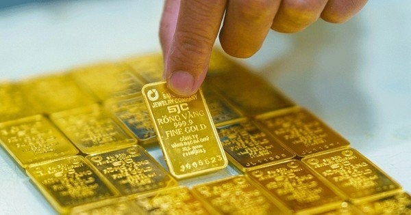 GIÁ VÀNG CUỐI THÁNG 5 CHỊU ÁP LỰC TỪ USD VÀ FED